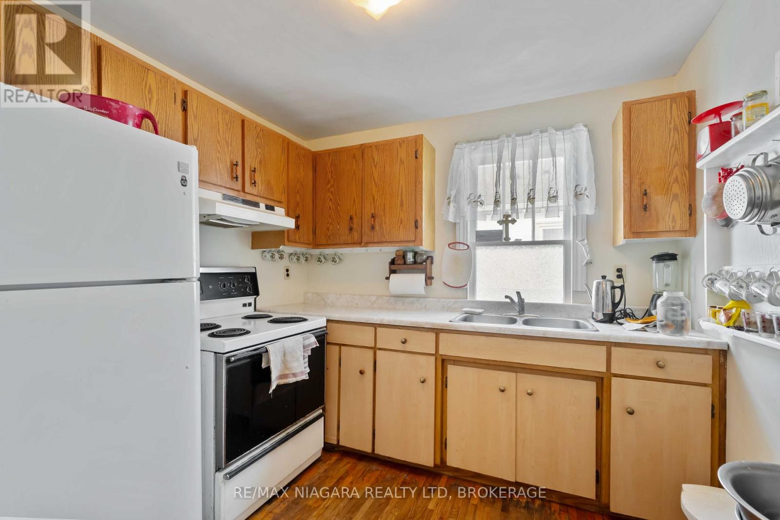 506 Harriet Street, Welland, Ontario  L3B 2J1 - Photo 16 - X12520424