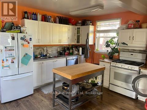 190 Colborne Street, London East, Ontario N6B 2S2 - Photo 5 - X12520456