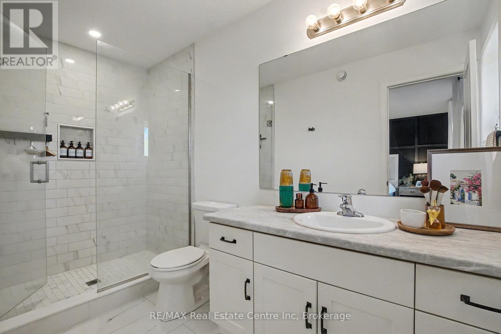 7 - 22 Marshall Drive, Guelph, Ontario N1E 0M9 - Photo 18 - X12520466