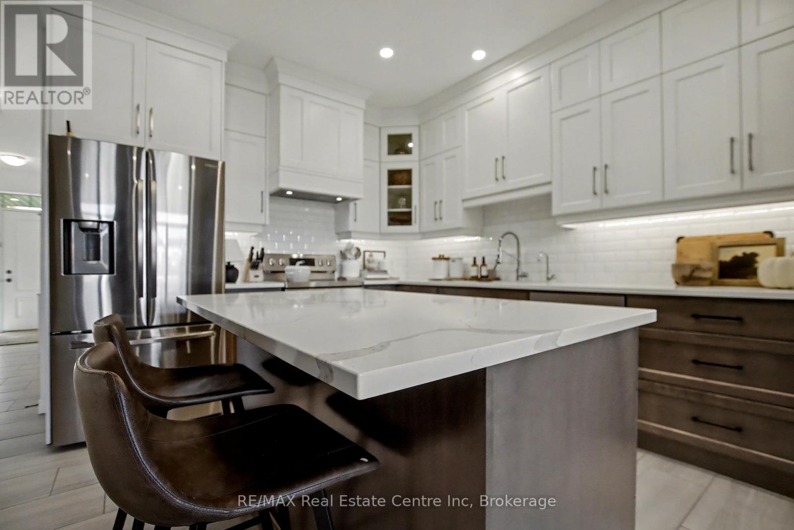 7 - 22 Marshall Drive, Guelph, Ontario N1E 0M9 - Photo 6 - X12520466