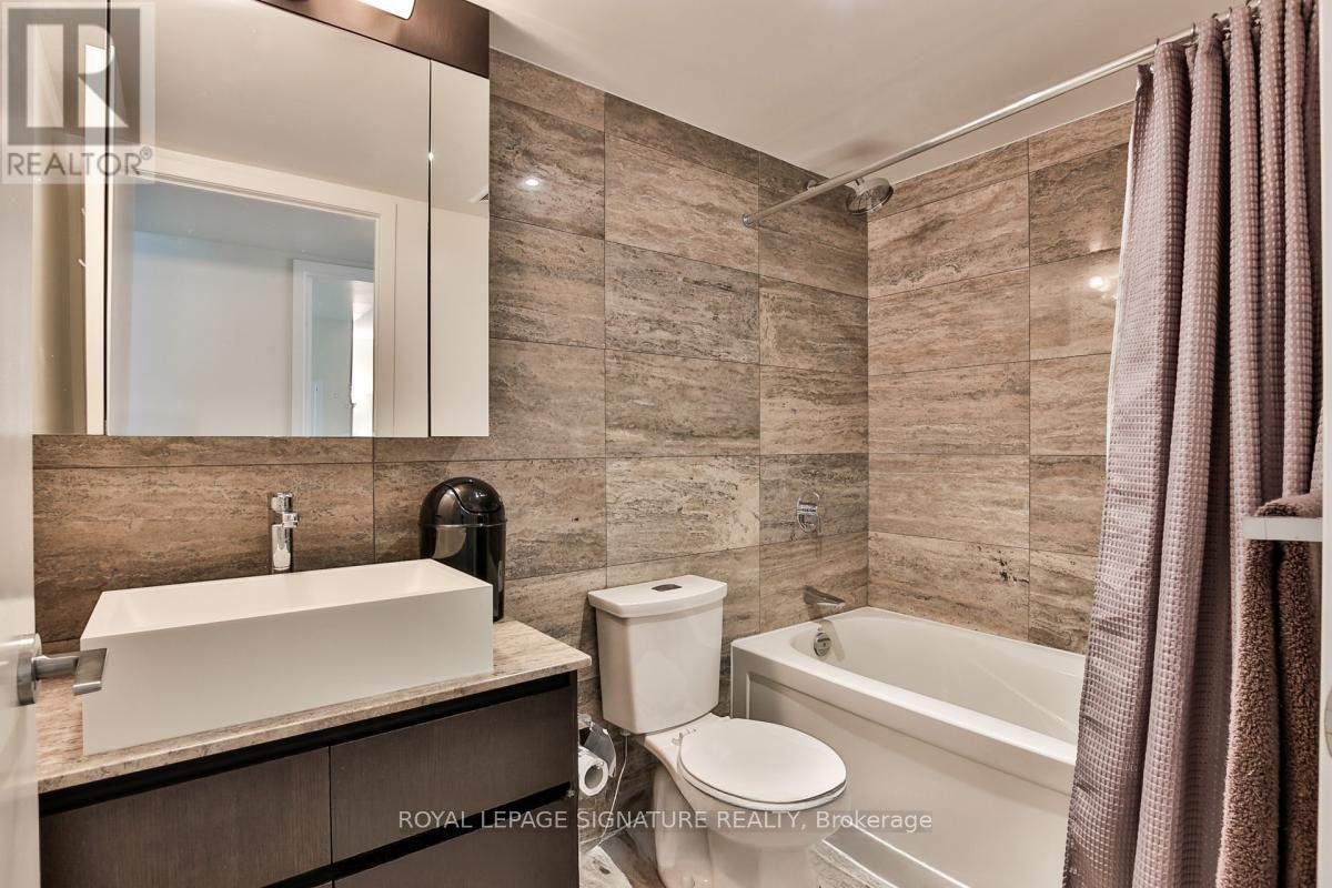 515 - 10 Capreol Court, Toronto, Ontario  M5V 4B3 - Photo 12 - C12520366