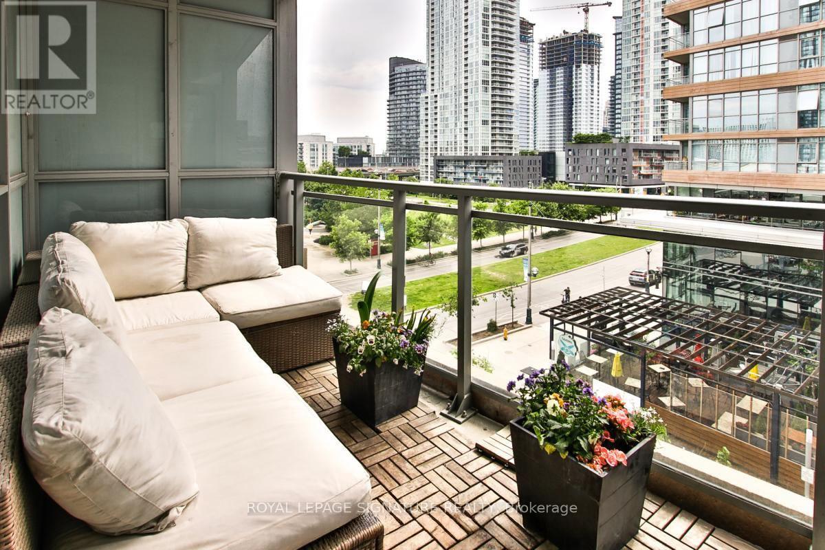 515 - 10 Capreol Court, Toronto, Ontario  M5V 4B3 - Photo 13 - C12520366