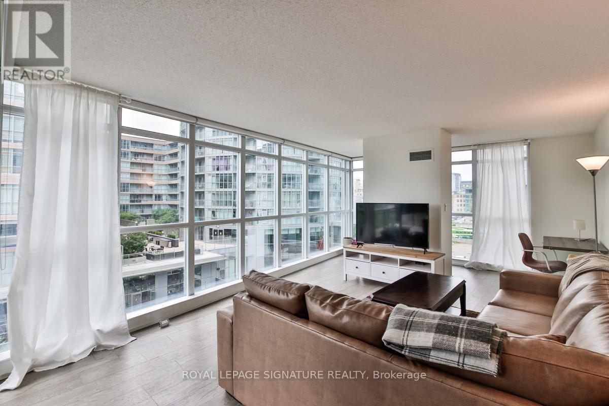 515 - 10 Capreol Court, Toronto, Ontario  M5V 4B3 - Photo 2 - C12520366