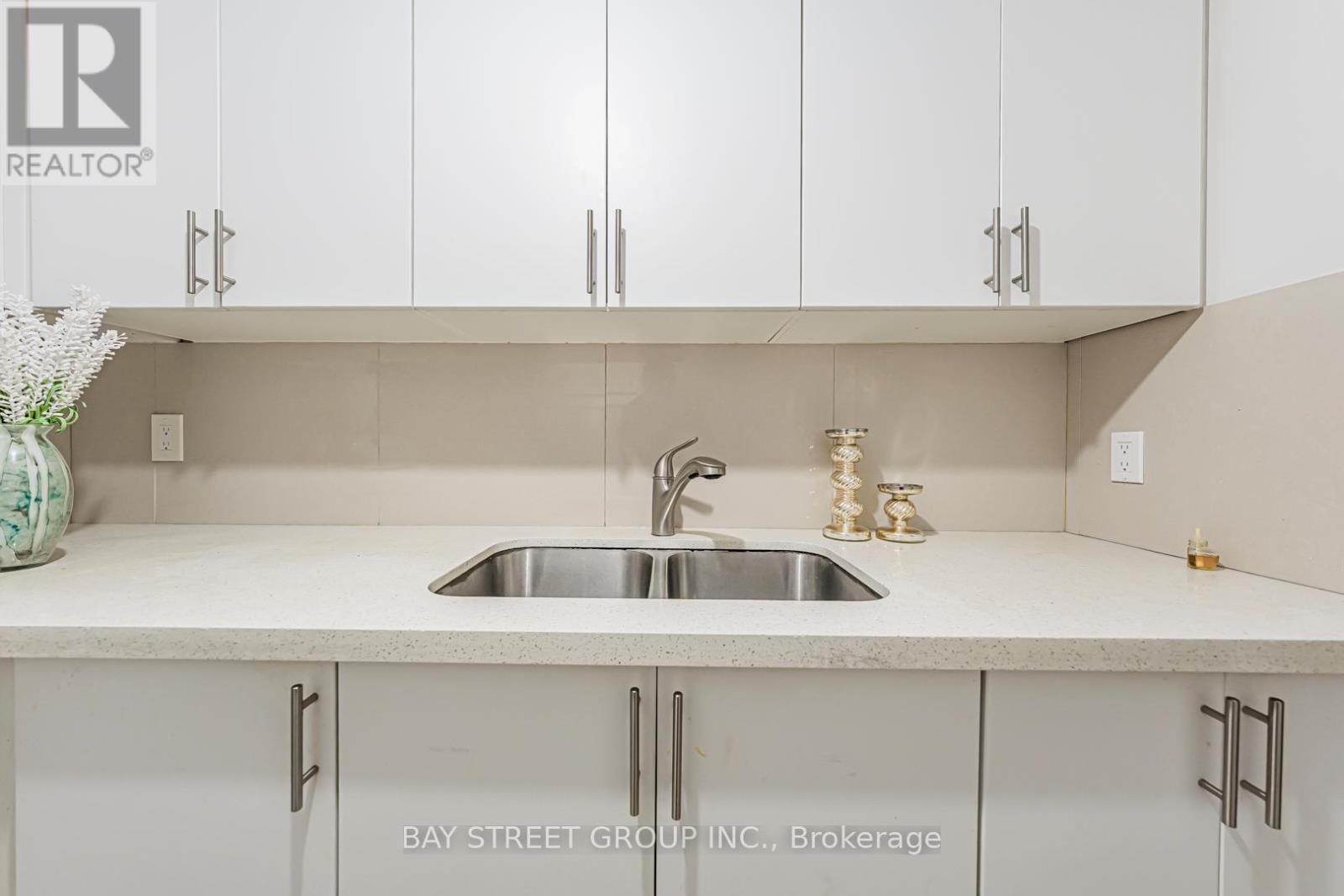 4 Sir Brandiles Place, Markham, Ontario  L3P 2Z5 - Photo 35 - N12520396