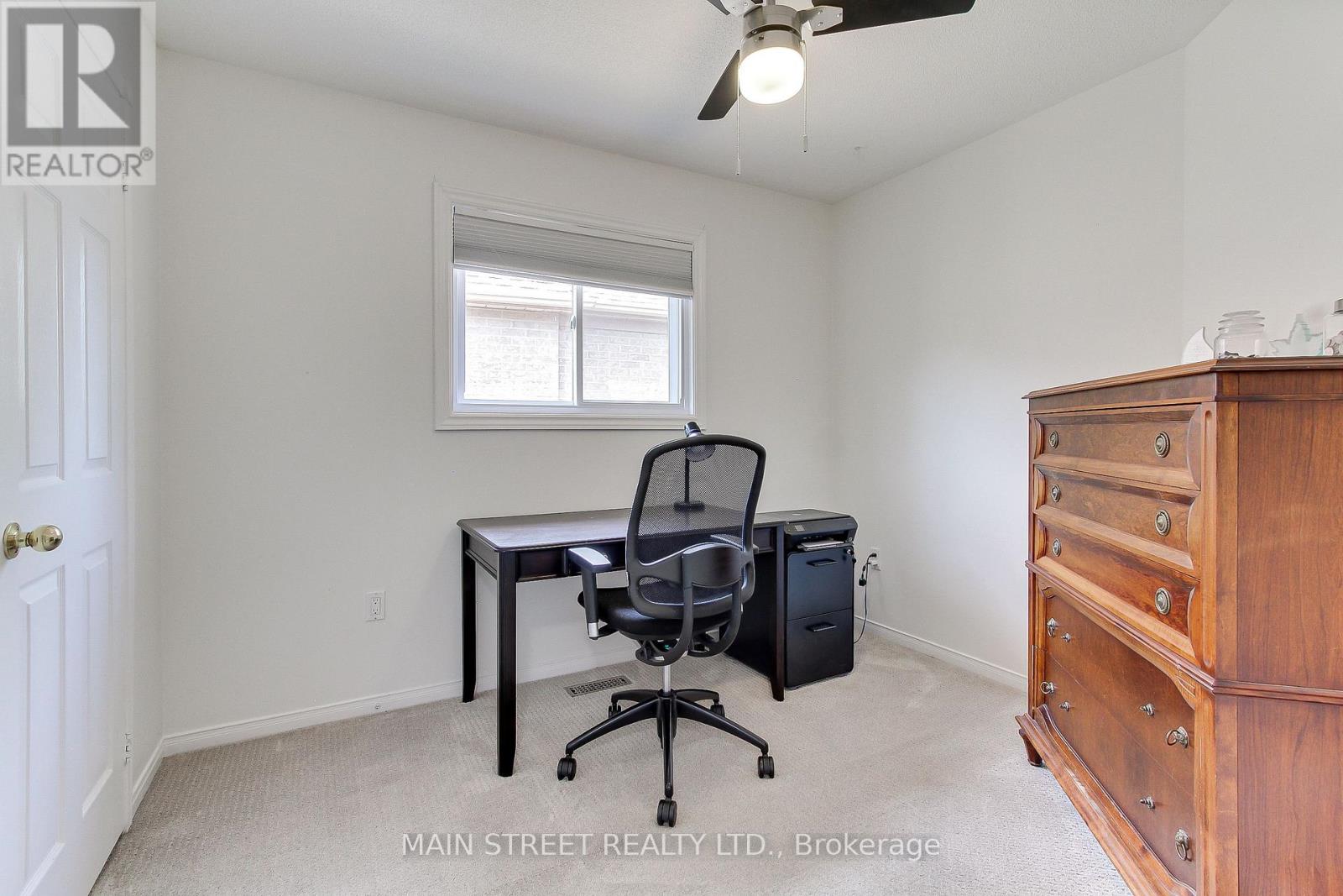 228 Warner Crescent, Newmarket, Ontario  L3X 2C7 - Photo 19 - N12520434