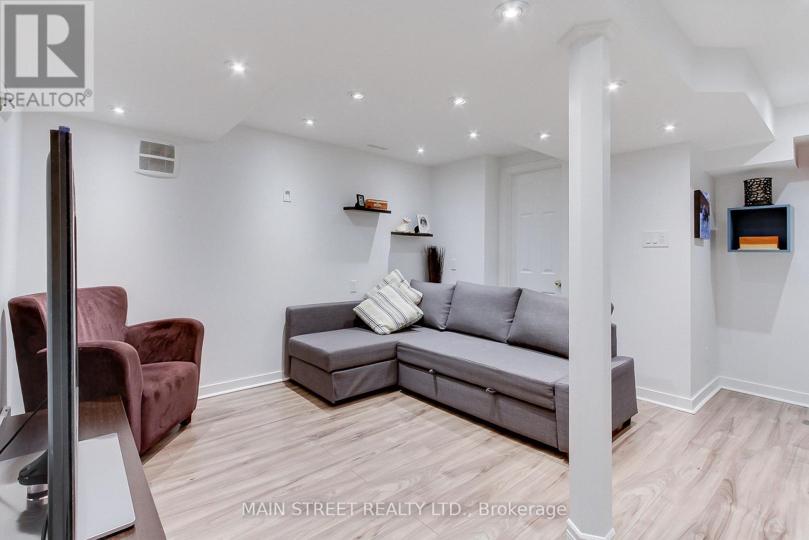 228 Warner Crescent, Newmarket, Ontario  L3X 2C7 - Photo 22 - N12520434