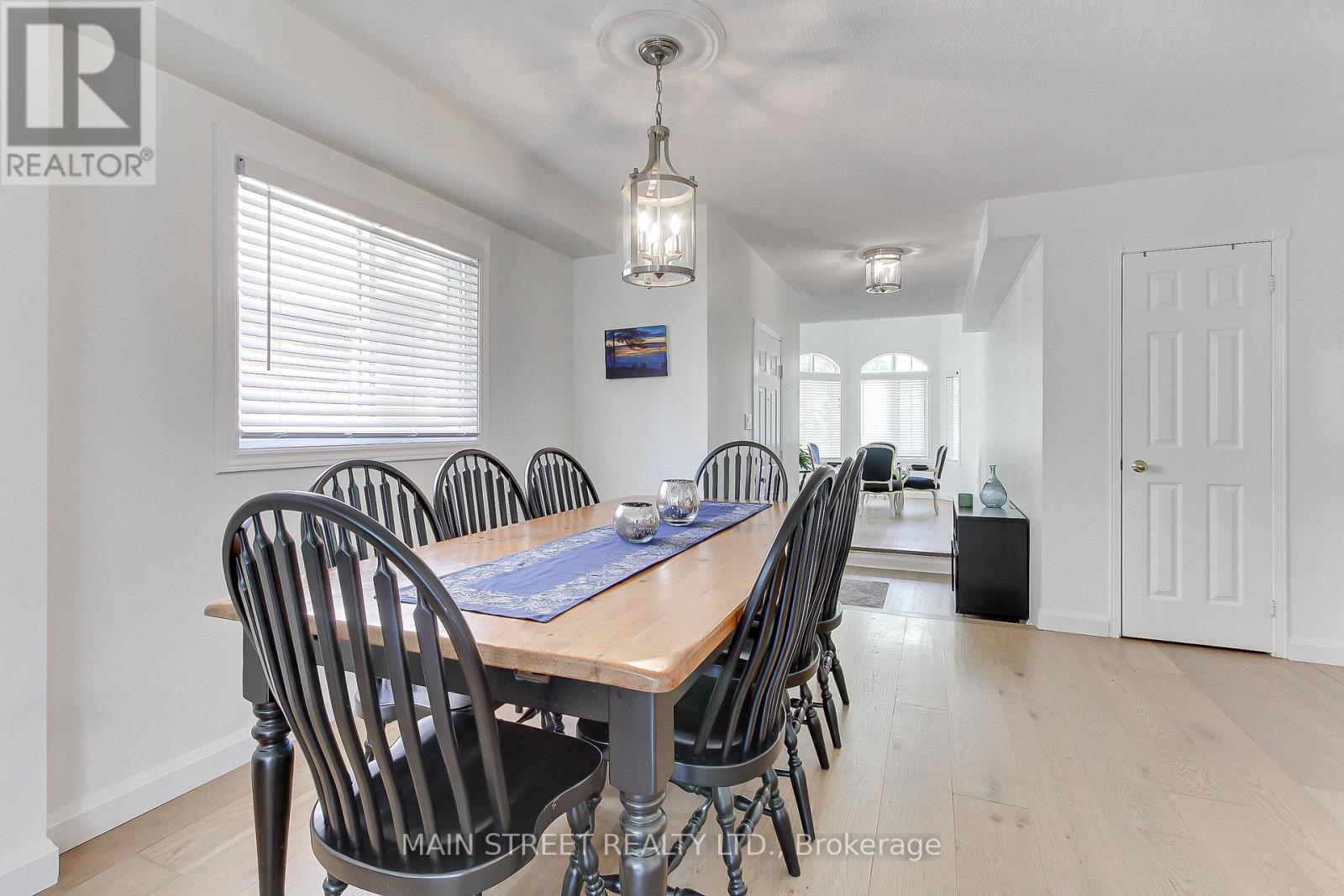 228 Warner Crescent, Newmarket, Ontario  L3X 2C7 - Photo 6 - N12520434