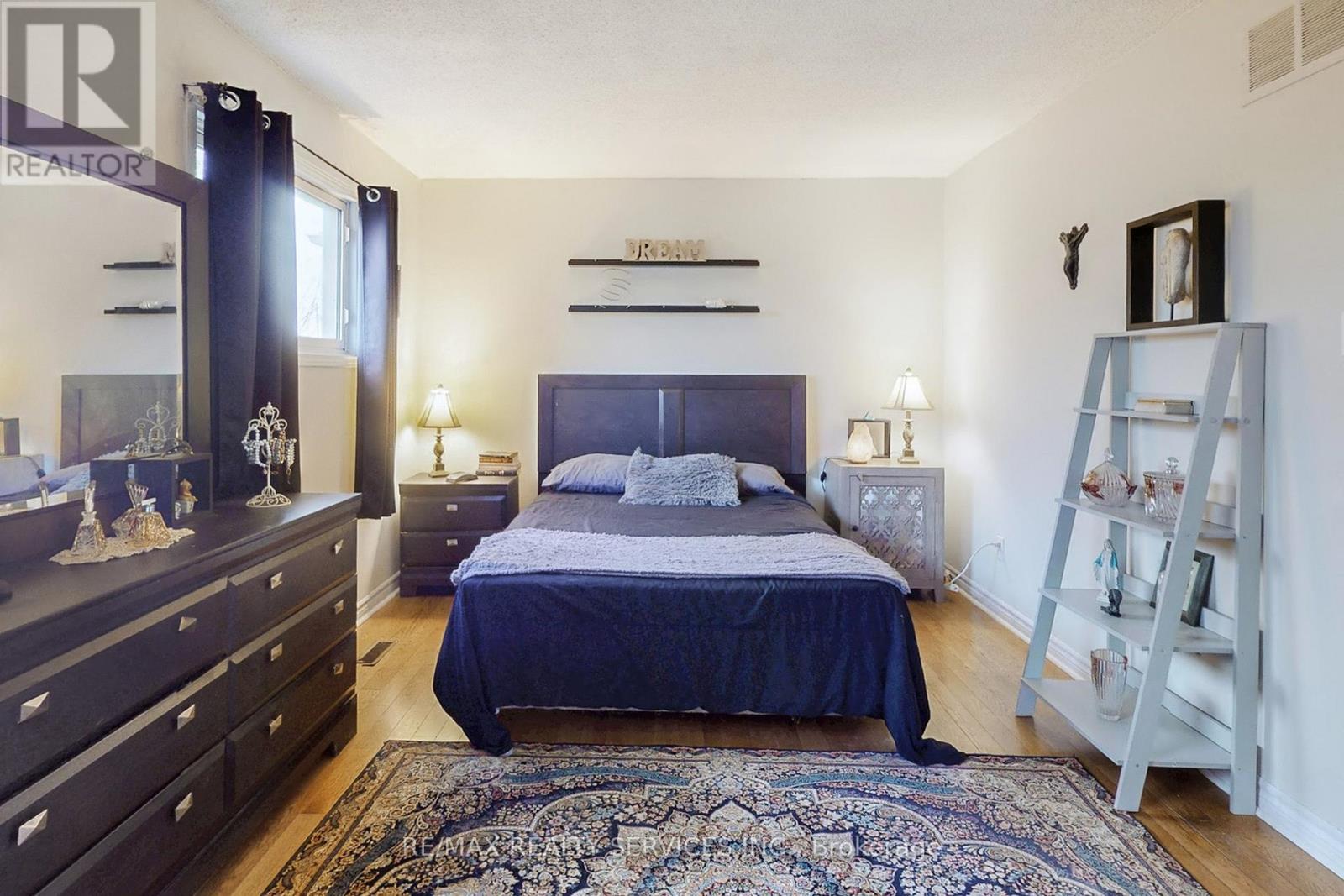 8 Stephensen Court, Brampton, Ontario  L6V 3X8 - Photo 23 - W12520408