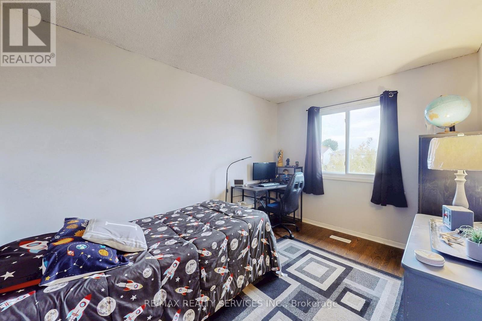 8 Stephensen Court, Brampton, Ontario  L6V 3X8 - Photo 24 - W12520408