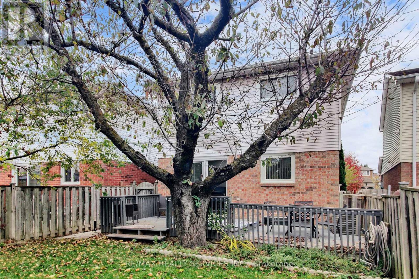 8 Stephensen Court, Brampton, Ontario  L6V 3X8 - Photo 44 - W12520408