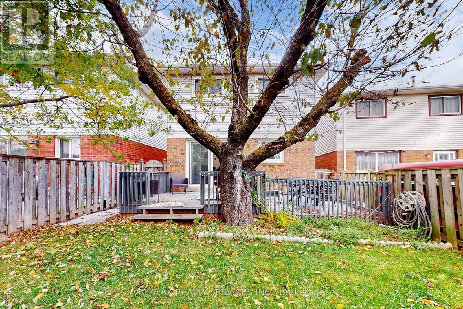 8 Stephensen Court, Brampton, Ontario  L6V 3X8 - Photo 45 - W12520408