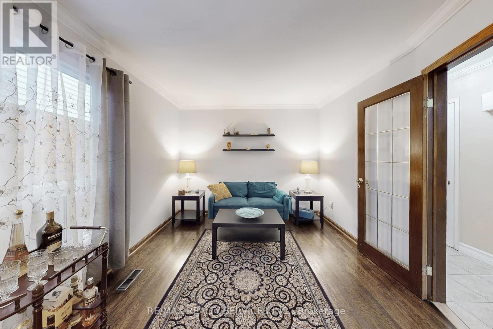 8 Stephensen Court, Brampton, Ontario  L6V 3X8 - Photo 9 - W12520408