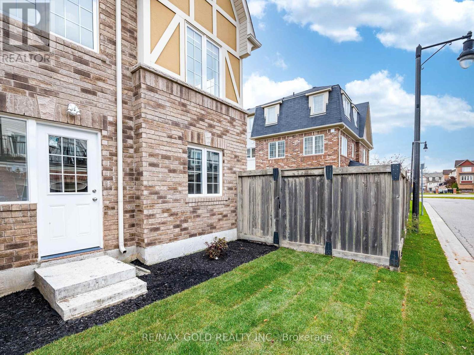 58 Donomore Drive, Brampton, Ontario  L7A 0S6 - Photo 34 - W12520410