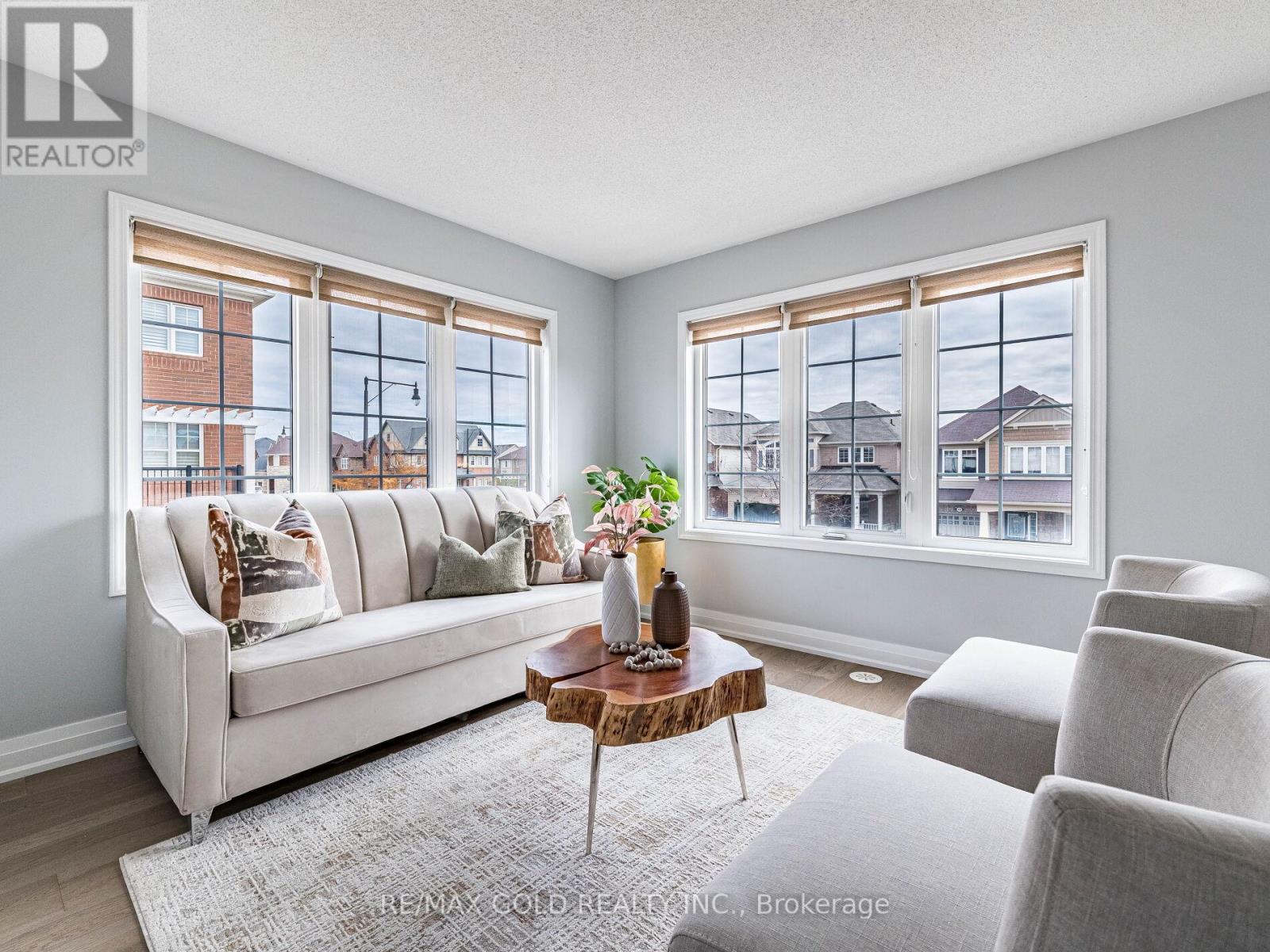 58 Donomore Drive, Brampton, Ontario  L7A 0S6 - Photo 9 - W12520410