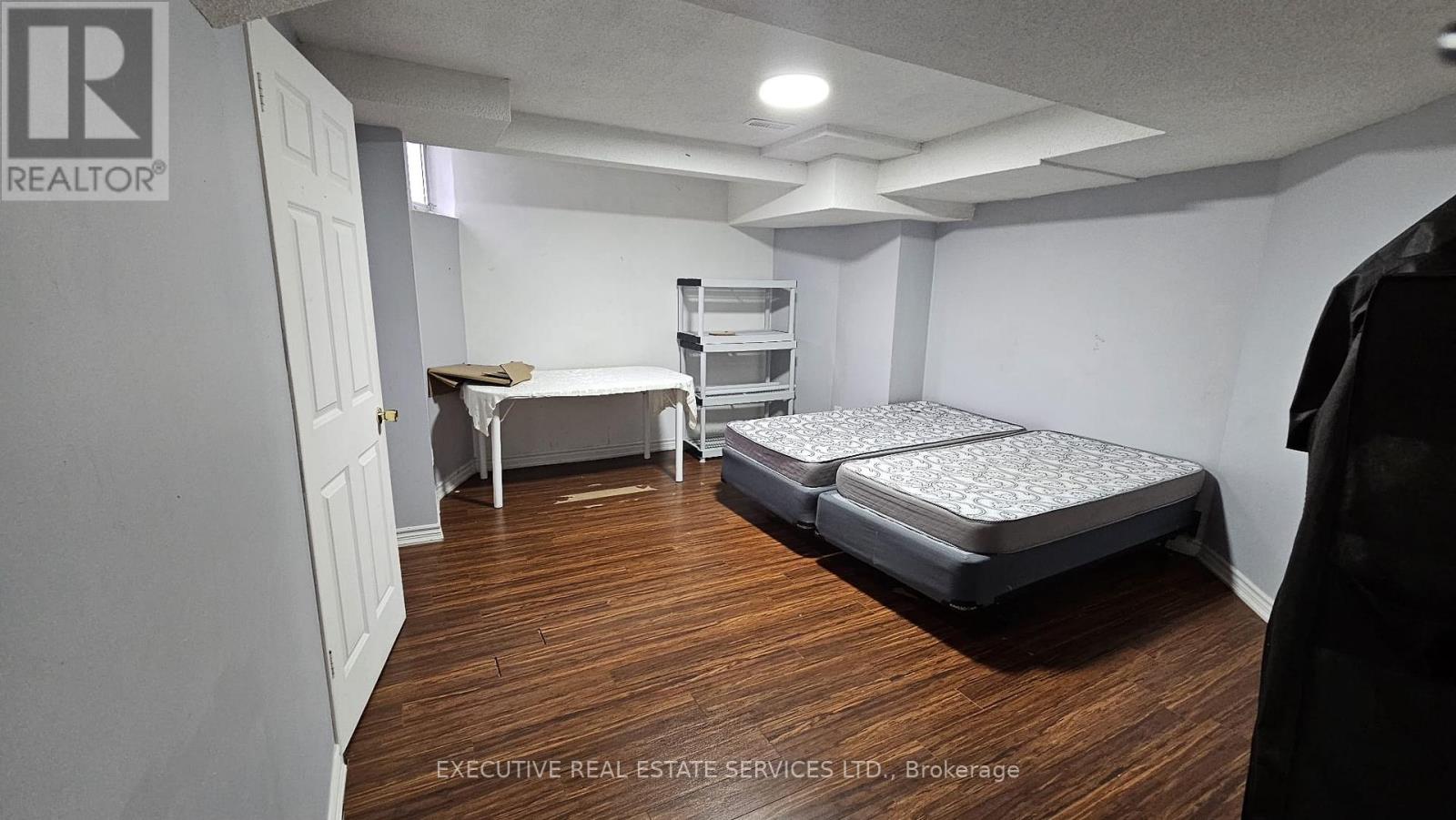 1004 Ceremonial Drive, Mississauga, Ontario  L5R 2Z7 - Photo 6 - W12520428