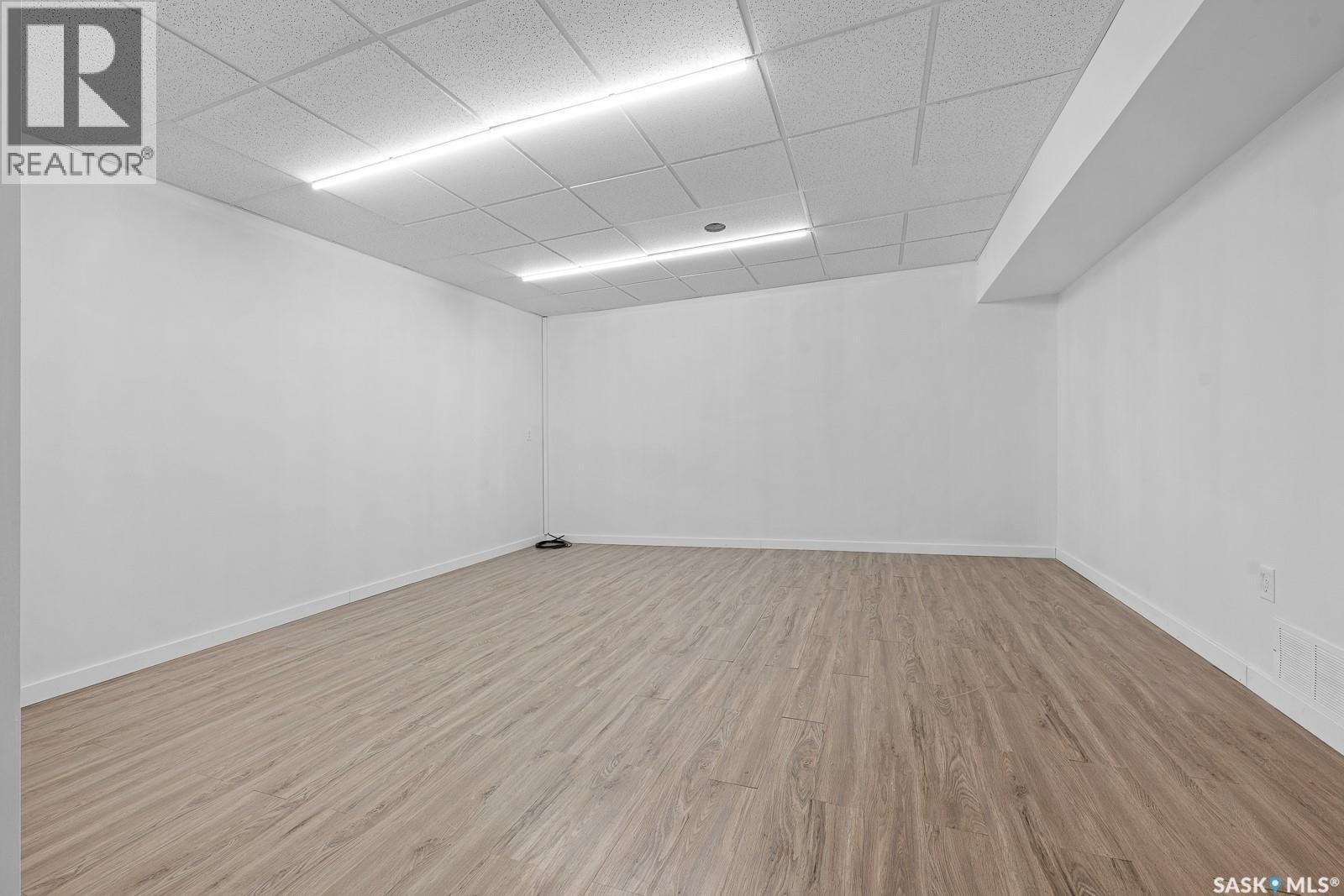 B 1755 Halifax Street, Regina, Saskatchewan  S4P 1T2 - Photo 2 - SK023641