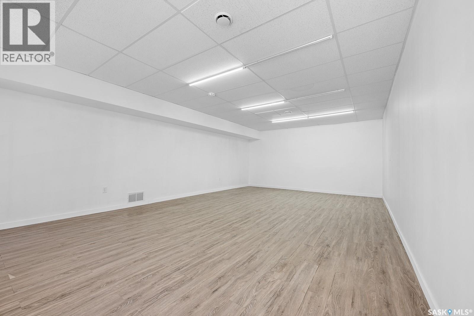 A 1755 Halifax Street, Regina, Saskatchewan  S4P 1T2 - Photo 2 - SK023640