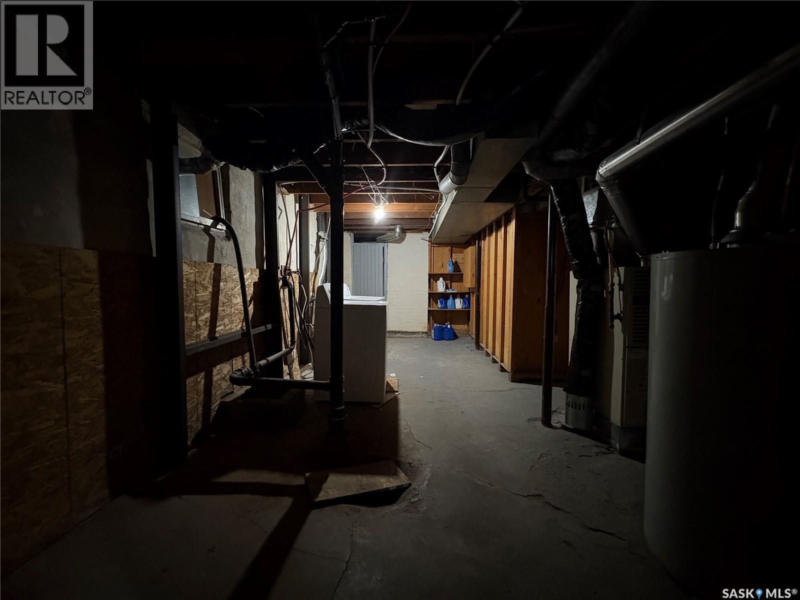 2204 Montreal Street, Regina, Saskatchewan  S4P 0W4 - Photo 11 - SK023639