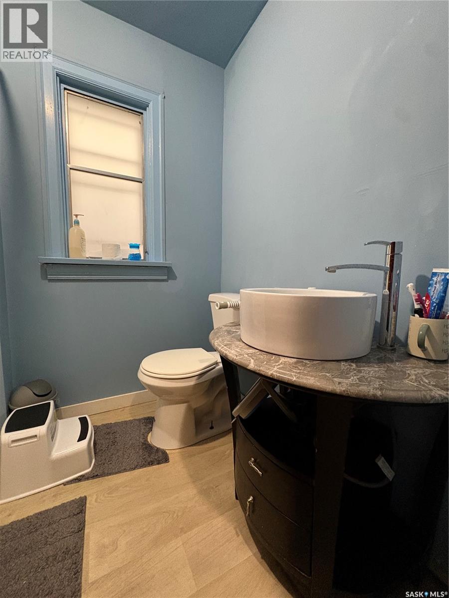 2204 Montreal Street, Regina, Saskatchewan  S4P 0W4 - Photo 6 - SK023639