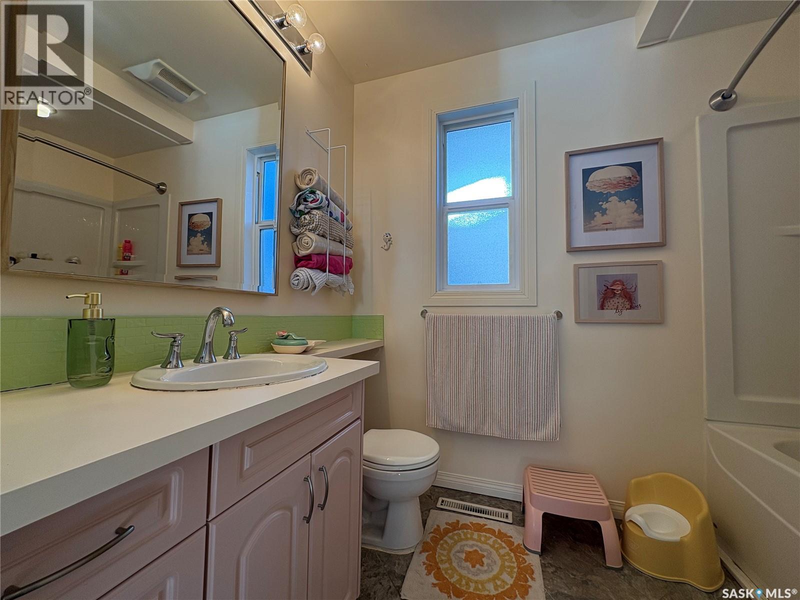 2139 Mctavish Street, Regina, Saskatchewan  S4T 3X1 - Photo 11 - SK023638