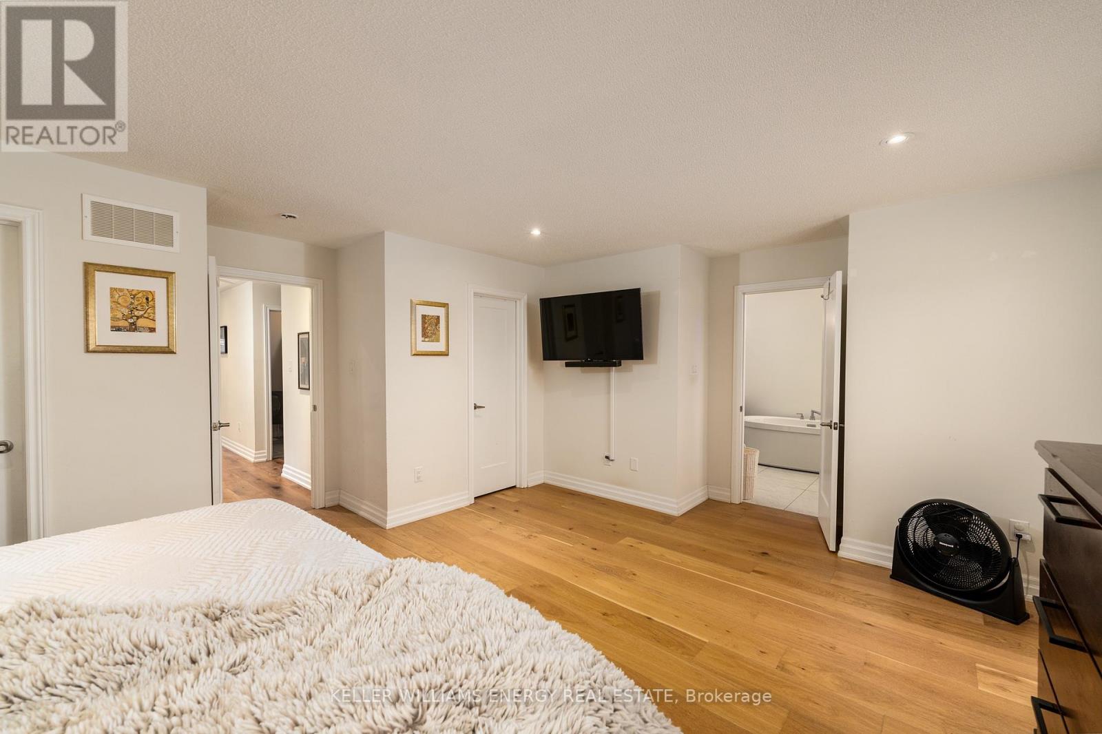 Upper - 36 Angela Crescent, Niagara-On-The-Lake, Ontario L0S 1J1 - Photo 19 - X12518954