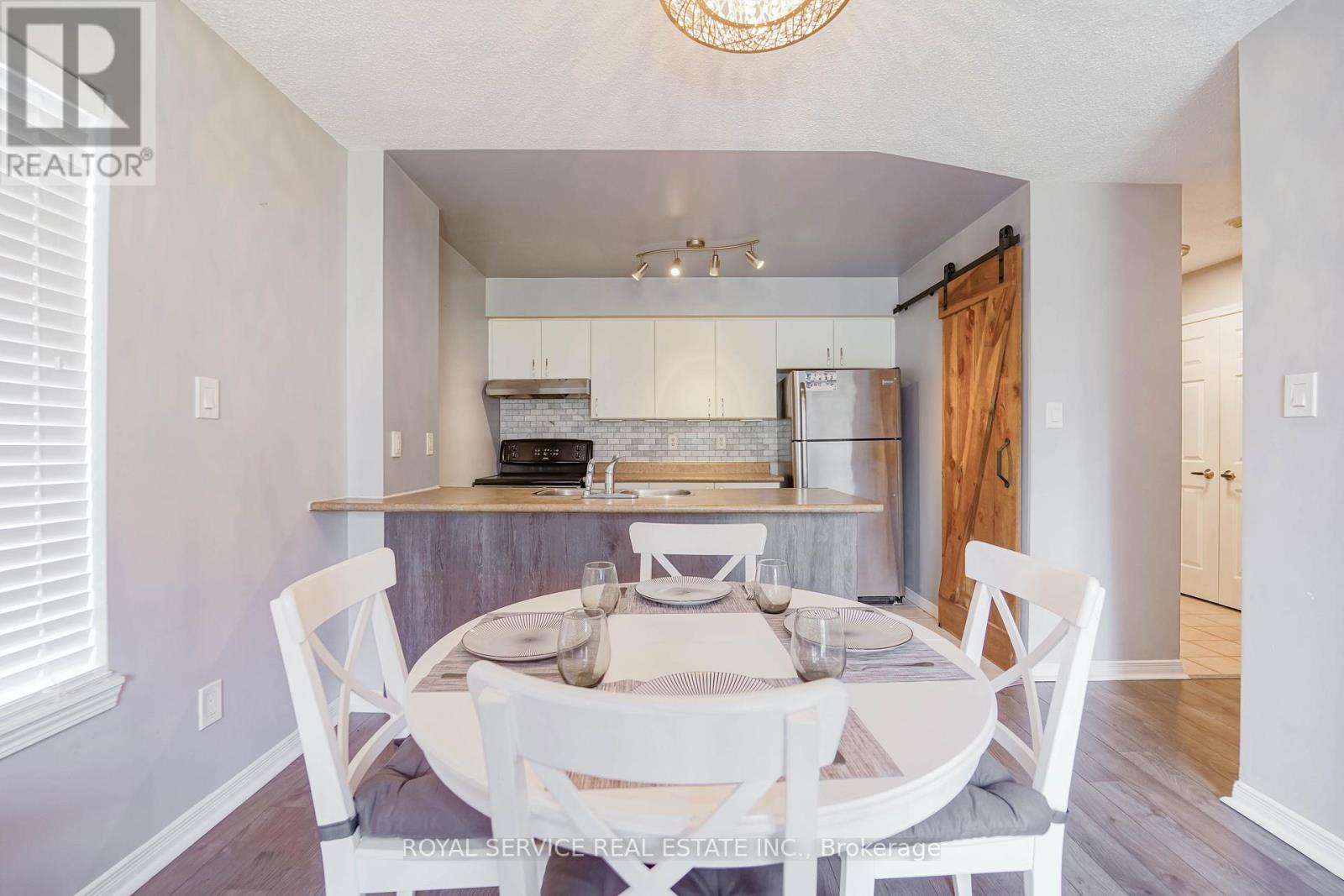 207 - 90 Aspen Springs Drive, Clarington, Ontario L1C 5N3 - Photo 6 - E12494816