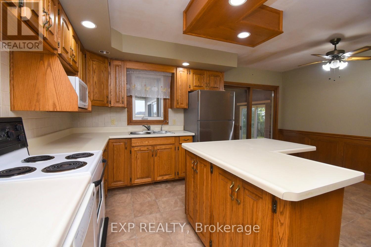 1428 Norfolk County 19 Road E, Norfolk, Ontario  N0E 1Z0 - Photo 11 - X12520394