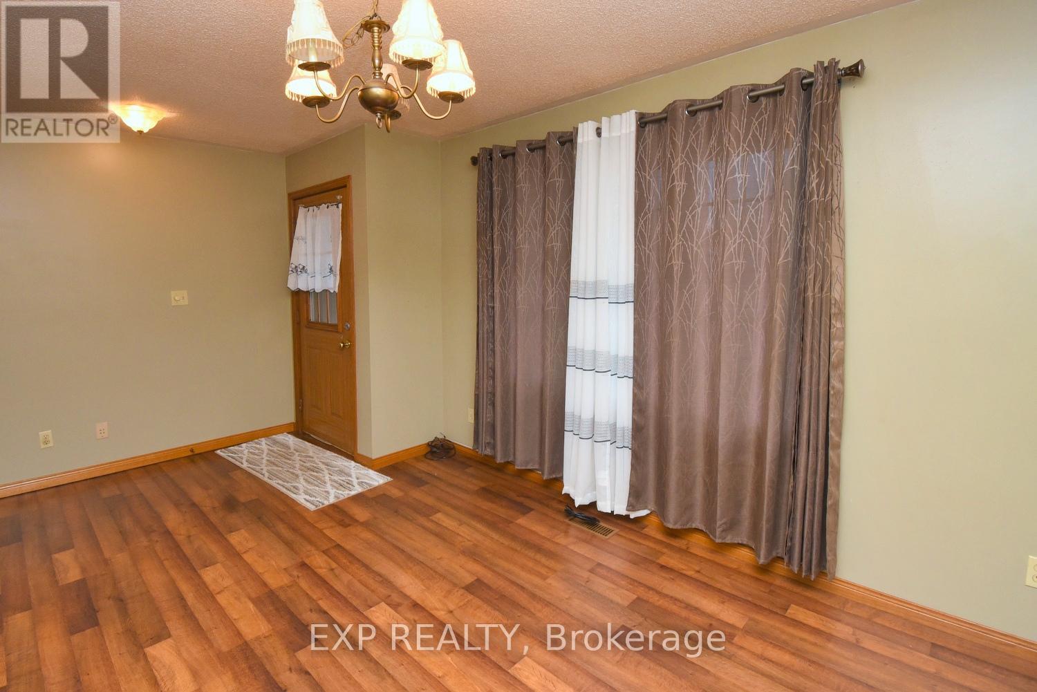 1428 Norfolk County 19 Road E, Norfolk, Ontario  N0E 1Z0 - Photo 25 - X12520394