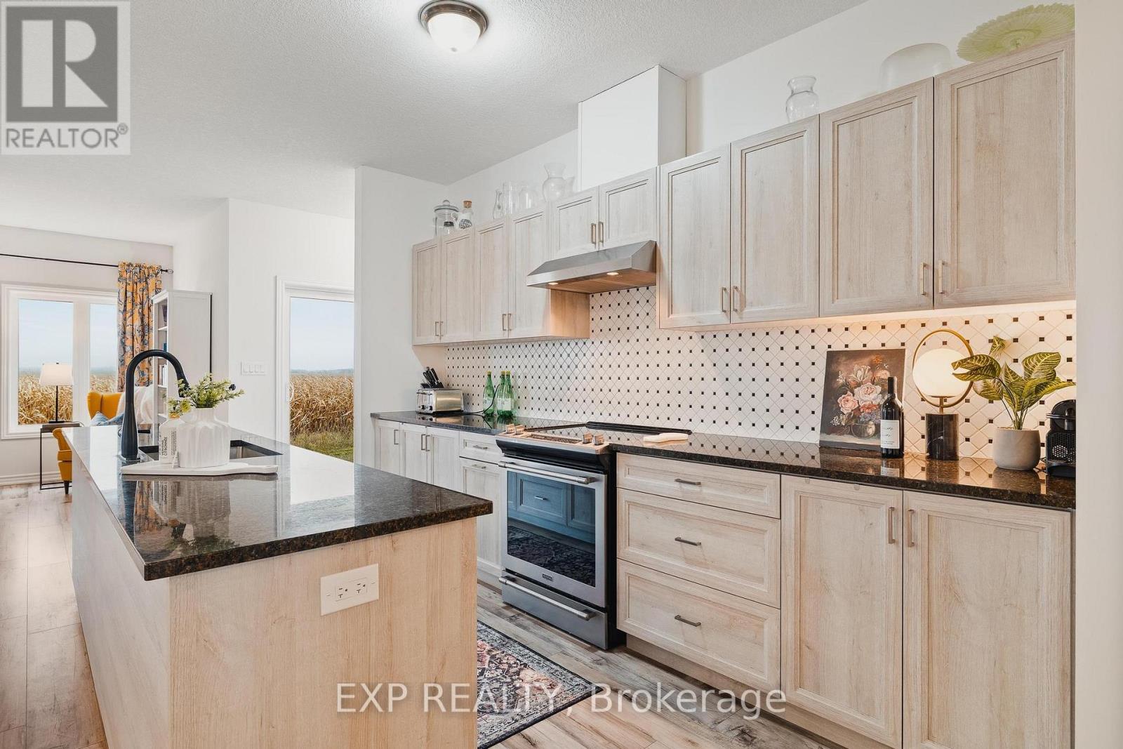 126 Maple Street, Mapleton, Ontario  N0G 1P0 - Photo 14 - X12520430