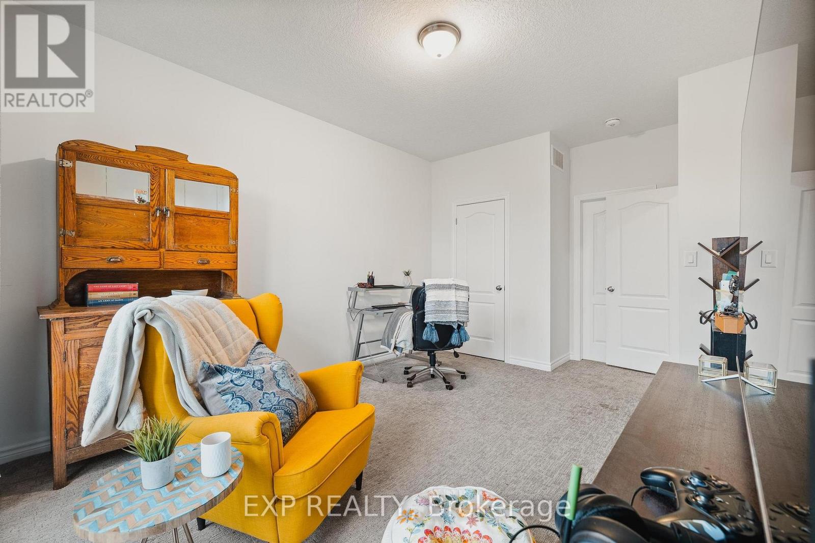 126 Maple Street, Mapleton, Ontario  N0G 1P0 - Photo 22 - X12520430