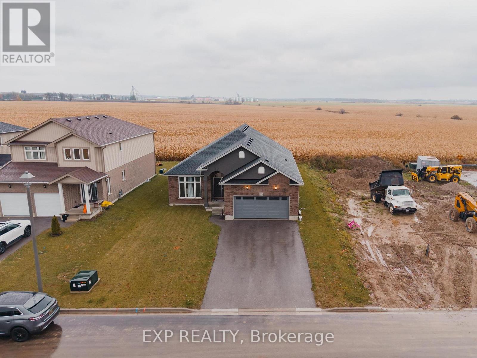 126 Maple Street, Mapleton, Ontario  N0G 1P0 - Photo 26 - X12520430