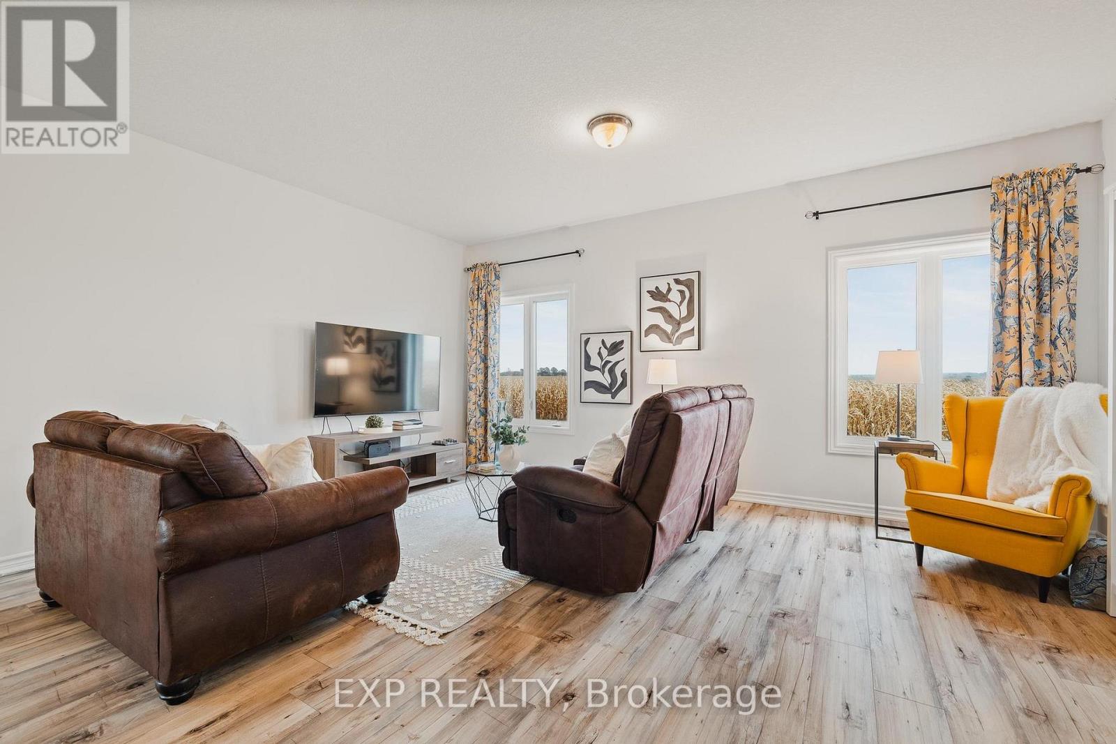 126 Maple Street, Mapleton, Ontario  N0G 1P0 - Photo 7 - X12520430