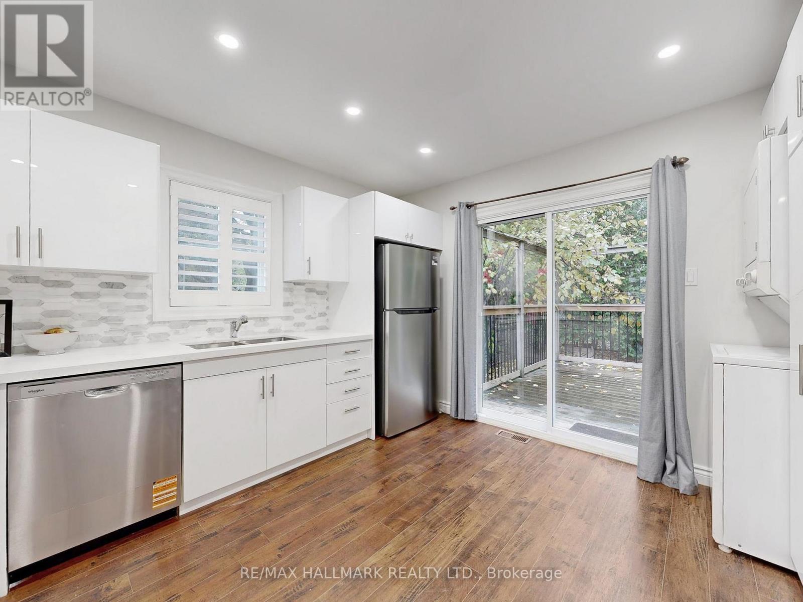 138 Armitage Drive, Newmarket, Ontario  L3Y 5L7 - Photo 15 - N12520452