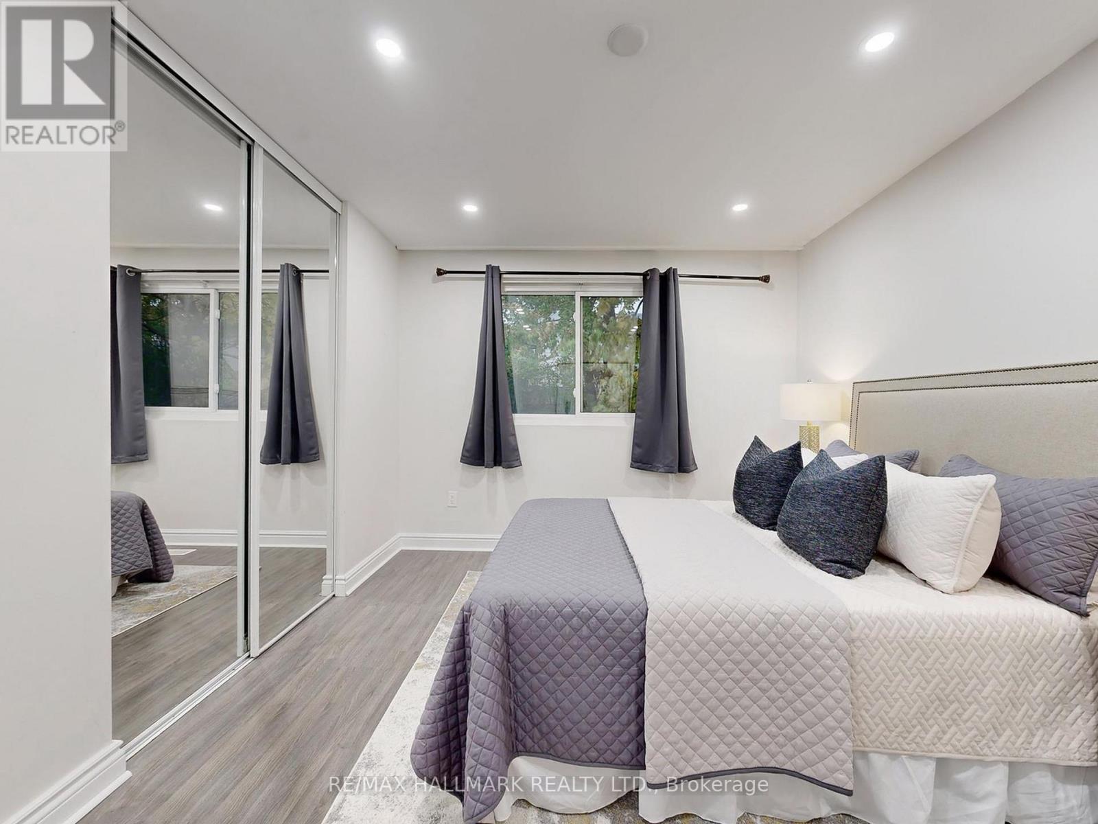 138 Armitage Drive, Newmarket, Ontario  L3Y 5L7 - Photo 21 - N12520452