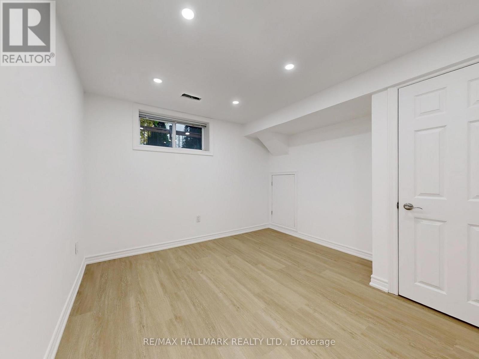 138 Armitage Drive, Newmarket, Ontario  L3Y 5L7 - Photo 39 - N12520452