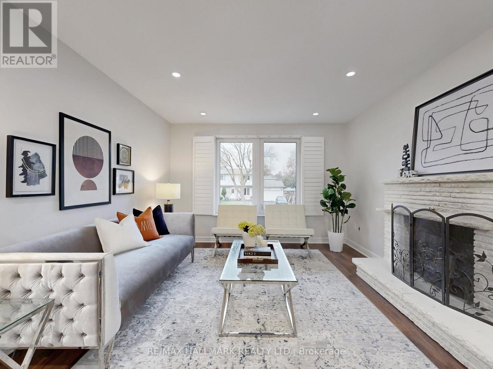 138 Armitage Drive, Newmarket, Ontario  L3Y 5L7 - Photo 4 - N12520452