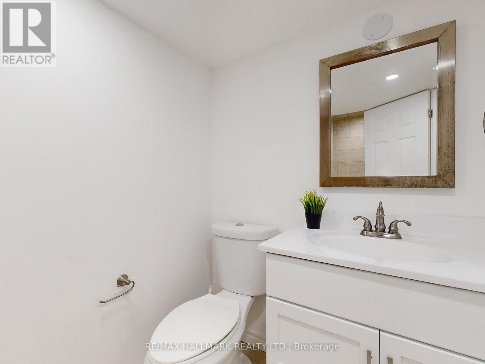 138 Armitage Drive, Newmarket, Ontario  L3Y 5L7 - Photo 43 - N12520452