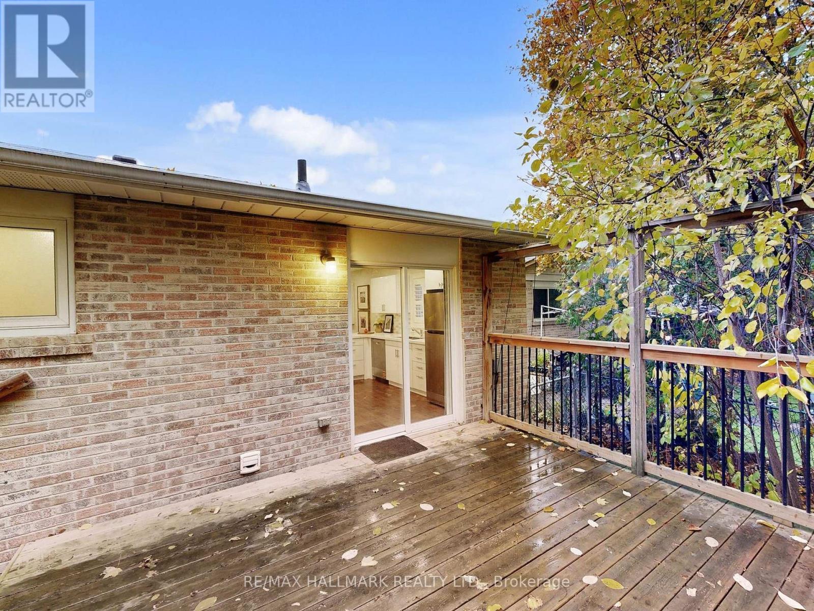 138 Armitage Drive, Newmarket, Ontario  L3Y 5L7 - Photo 49 - N12520452