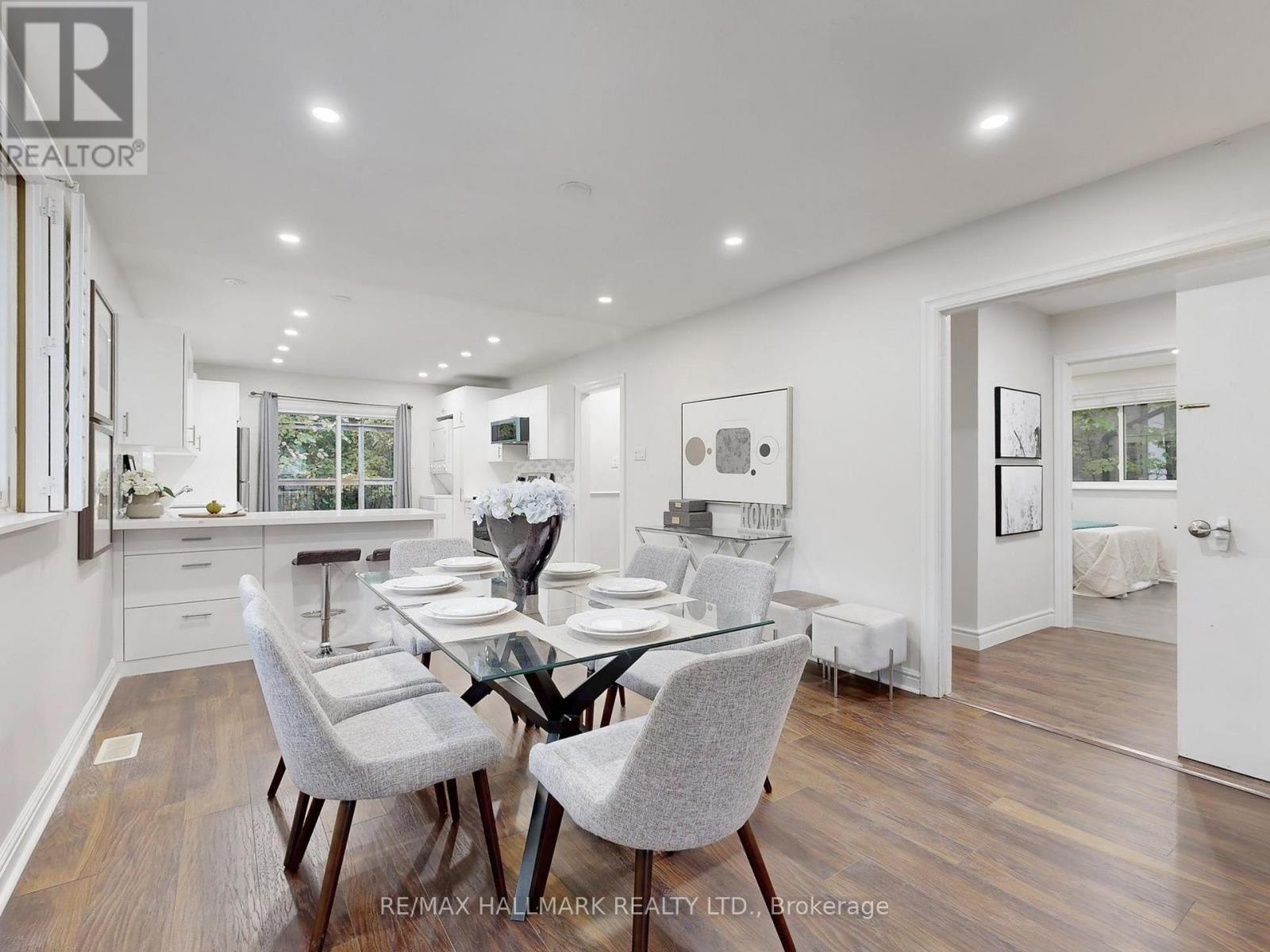 138 Armitage Drive, Newmarket, Ontario  L3Y 5L7 - Photo 9 - N12520452