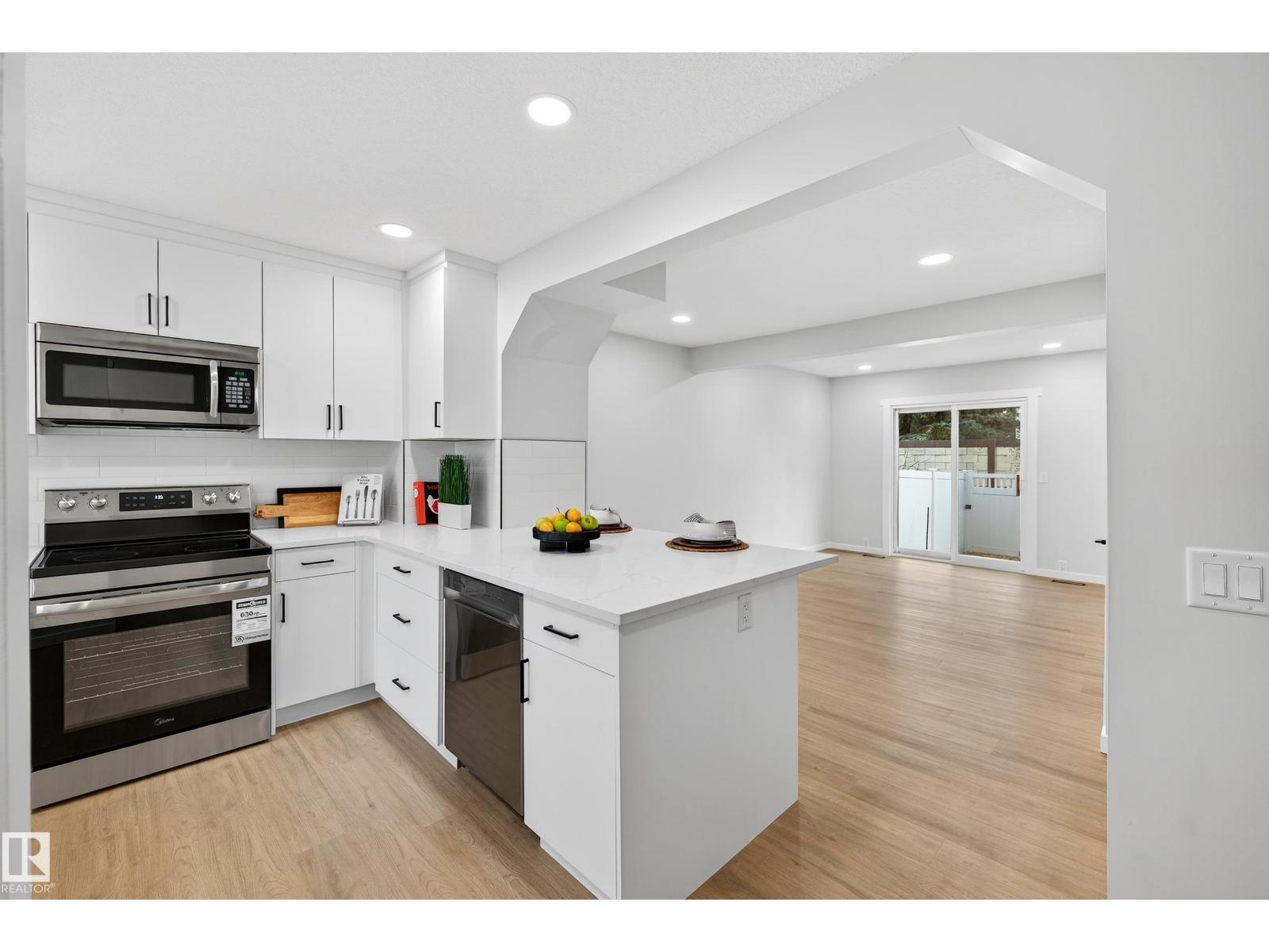 #36 9619 180 St Nw, Edmonton, Alberta  T5T 4L9 - Photo 2 - E4465051