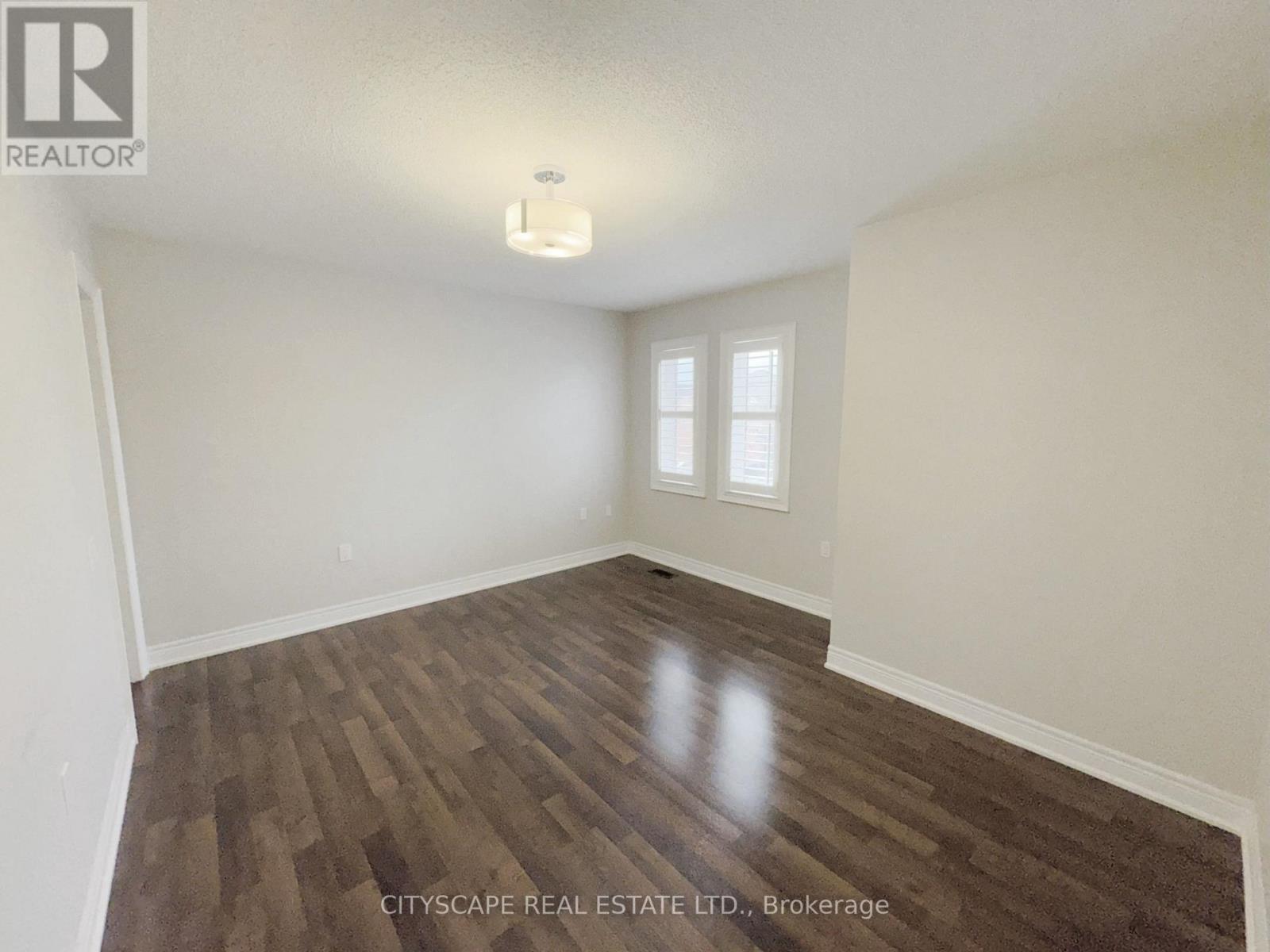 33 Brookwater Crescent, Caledon, Ontario  L7C 4A4 - Photo 24 - W12520444