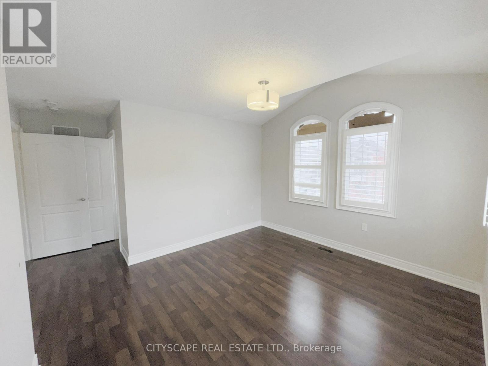 33 Brookwater Crescent, Caledon, Ontario  L7C 4A4 - Photo 29 - W12520444