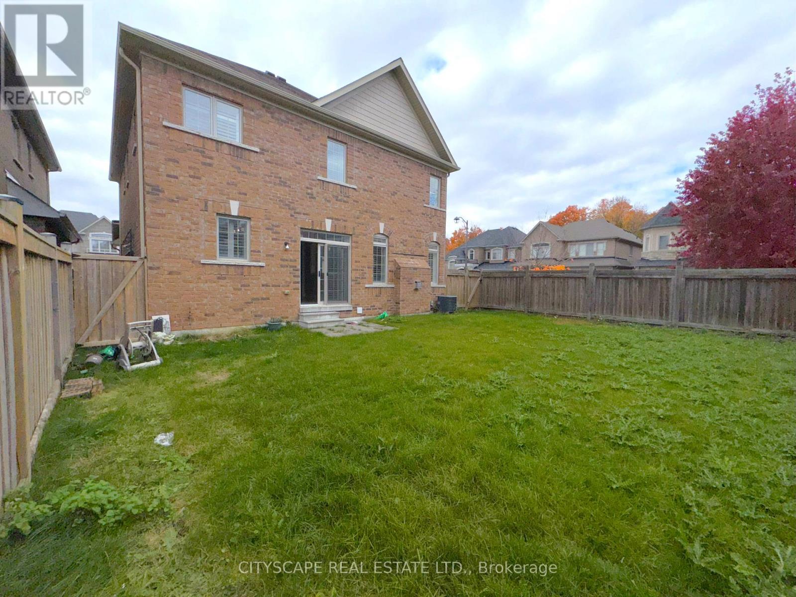 33 Brookwater Crescent, Caledon, Ontario  L7C 4A4 - Photo 48 - W12520444