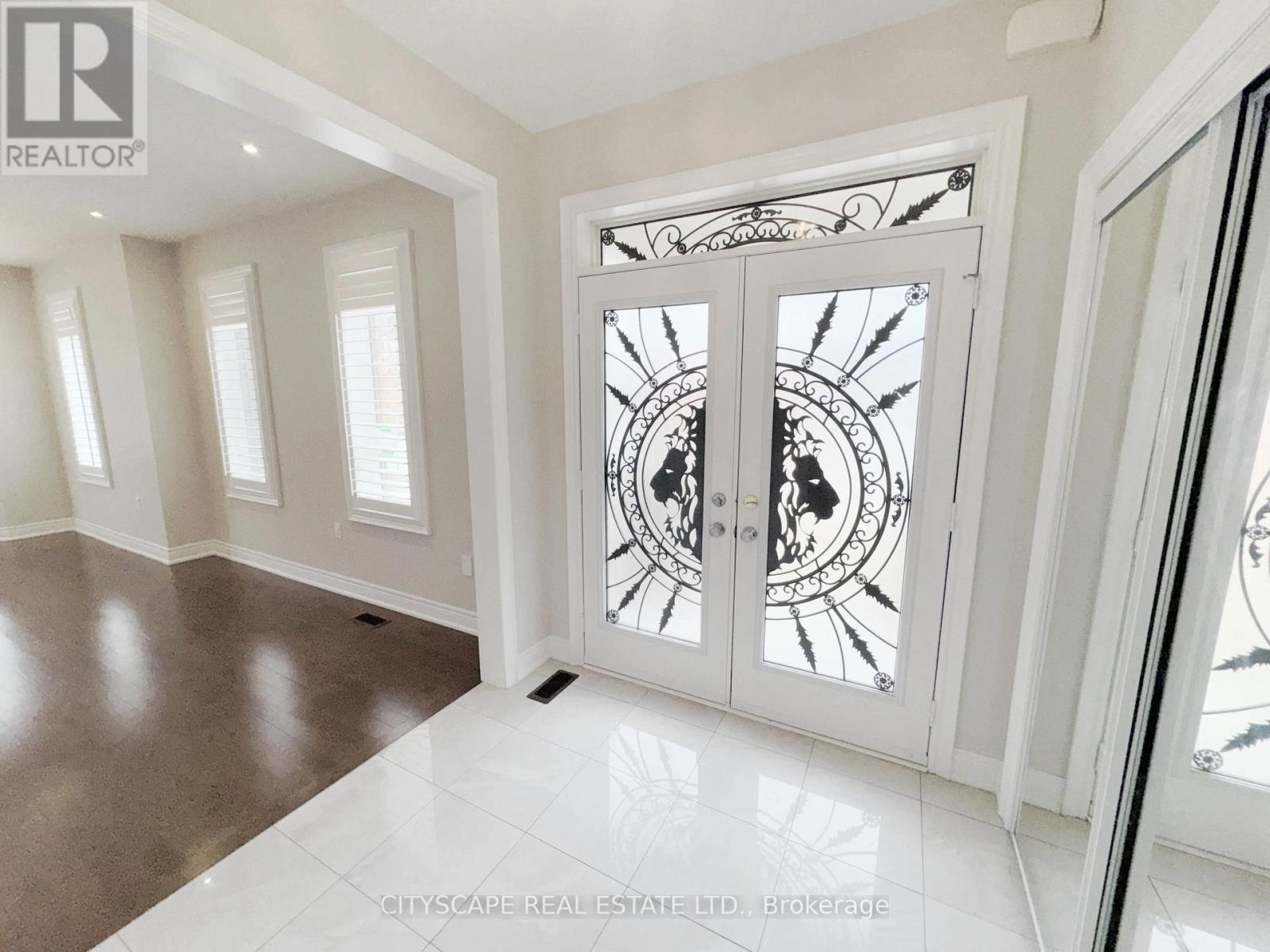 33 Brookwater Crescent, Caledon, Ontario  L7C 4A4 - Photo 6 - W12520444