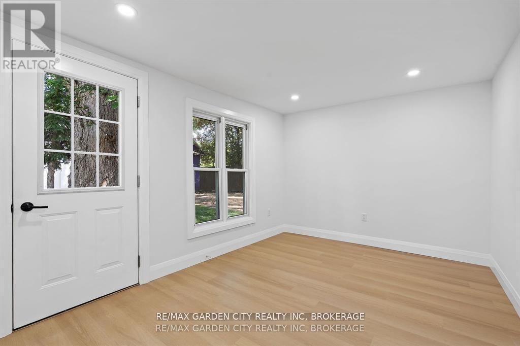 235 Lincoln Road W, Fort Erie, Ontario  L0S 1B0 - Photo 17 - X12520528