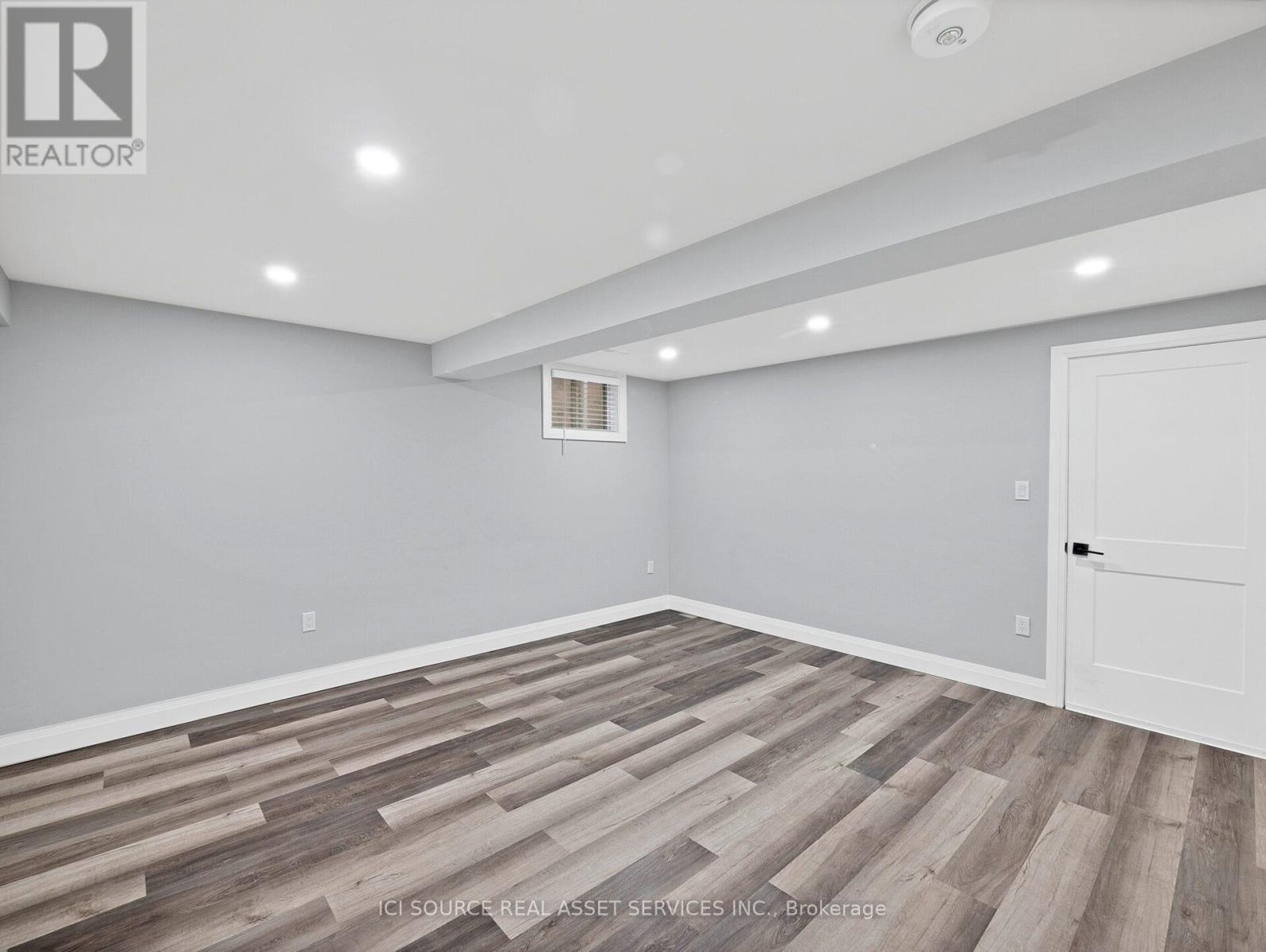 B - 93 Presidio Drive, Hamilton, Ontario  L8W 3C4 - Photo 16 - X12520462