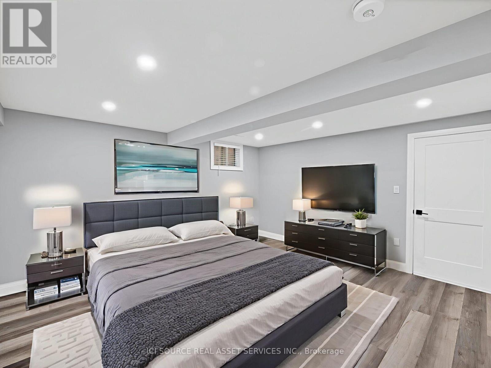 B - 93 Presidio Drive, Hamilton, Ontario  L8W 3C4 - Photo 17 - X12520462