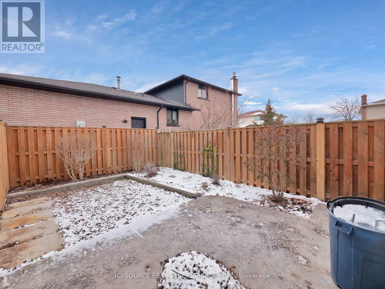 B - 93 Presidio Drive, Hamilton, Ontario  L8W 3C4 - Photo 19 - X12520462