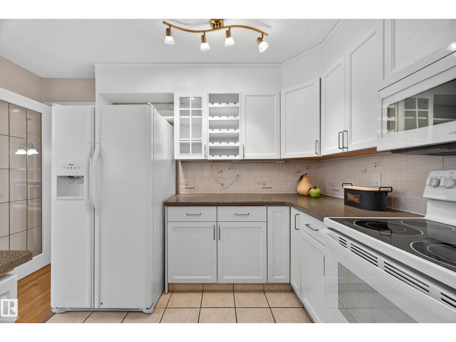 11254 10a Av Nw, Edmonton, Alberta  T6J 6S3 - Photo 5 - E4459412