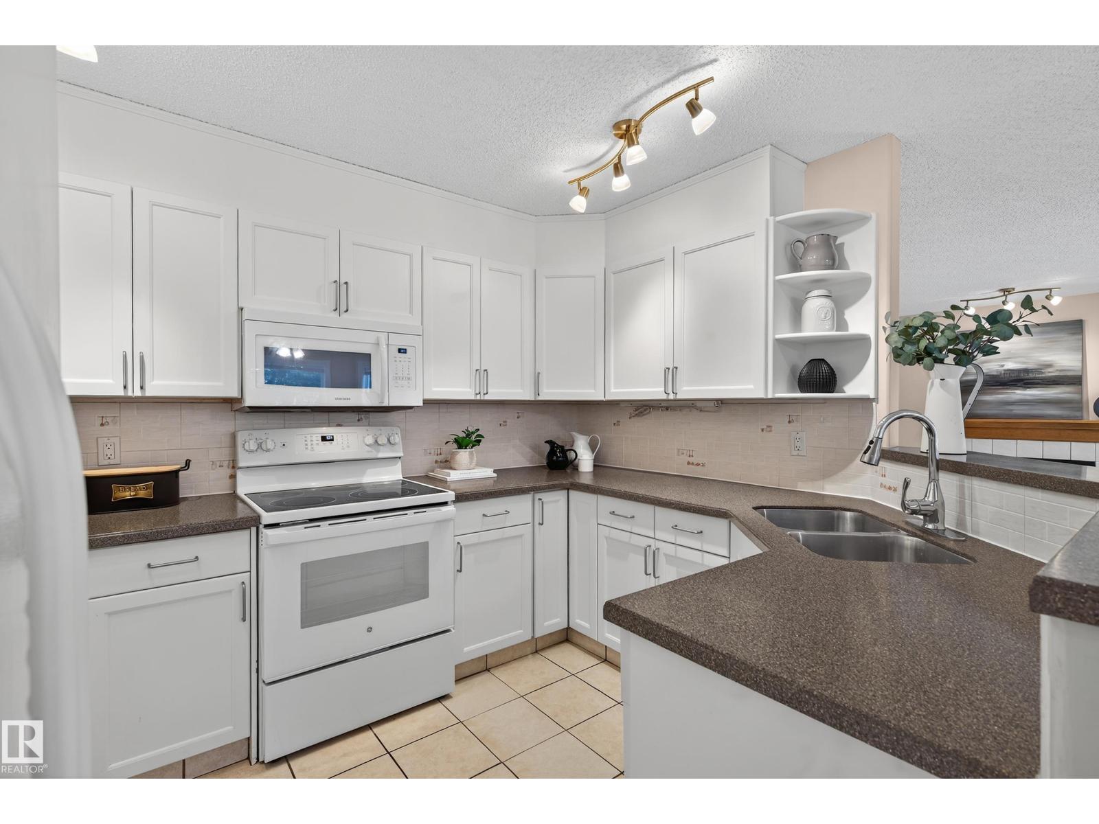 11254 10a Av Nw, Edmonton, Alberta  T6J 6S3 - Photo 6 - E4459412